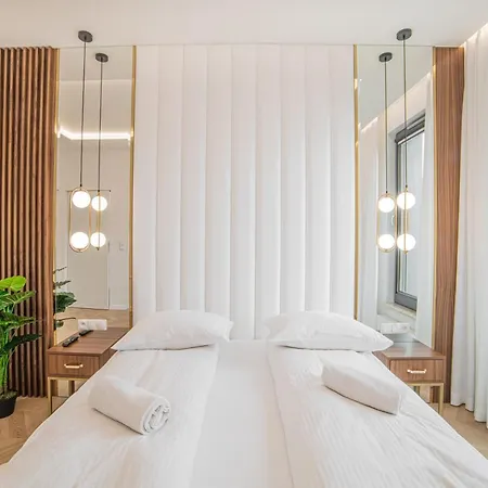 Amber Centrum Lux Apartment *