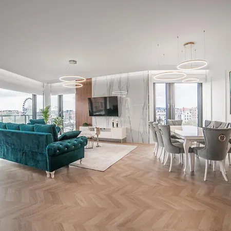 Amber Centrum Lux 公寓