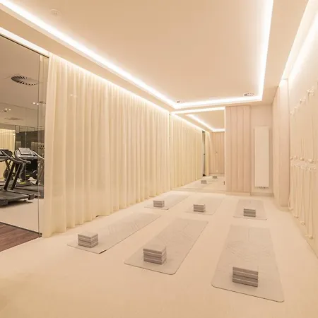 Amber Centrum Lux 公寓 *