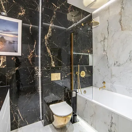 Amber Centrum Lux 格但斯克