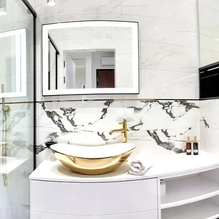 Amber Centrum Lux 格但斯克