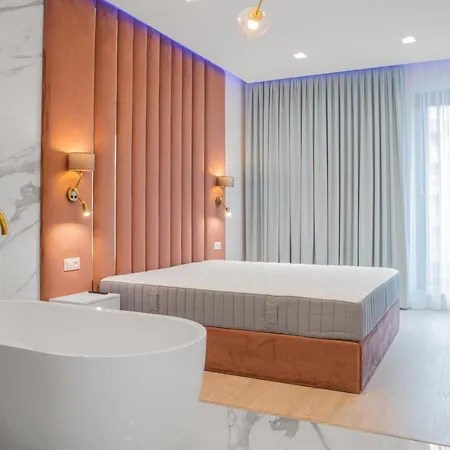 Amber Centrum Lux * 格但斯克